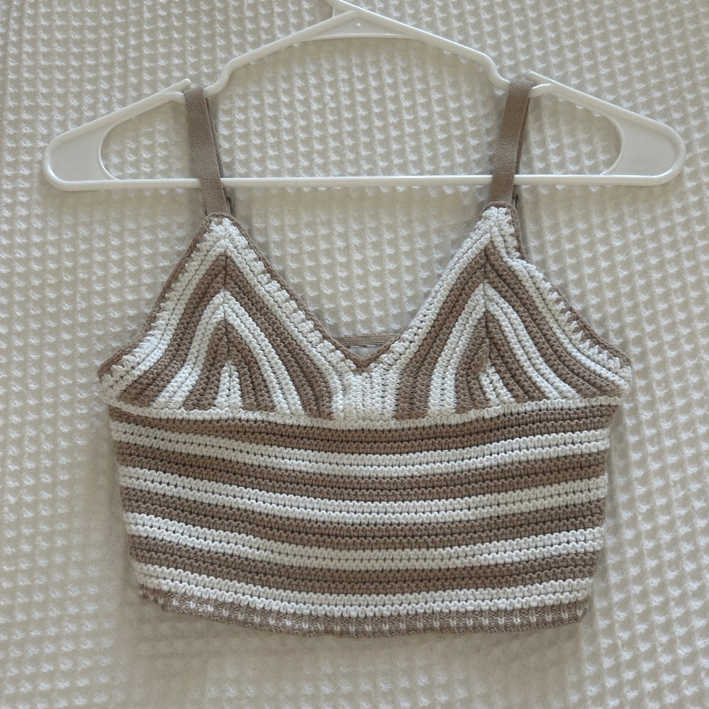 Woman’s Hollister crocheted crop top